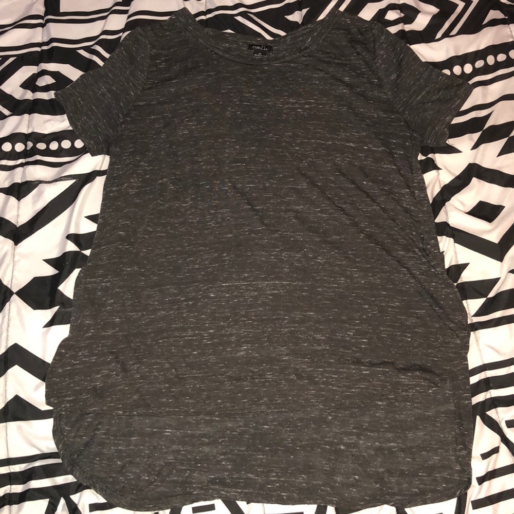 Rue 21 high-low t-shirt